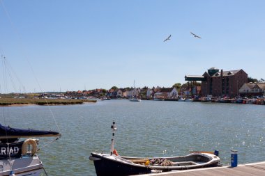 Wells suuny yaz gün