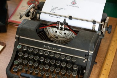 eski underwood daktilo