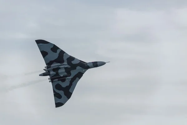 Avro vulcan xh558 在 airbourne — 图库照片