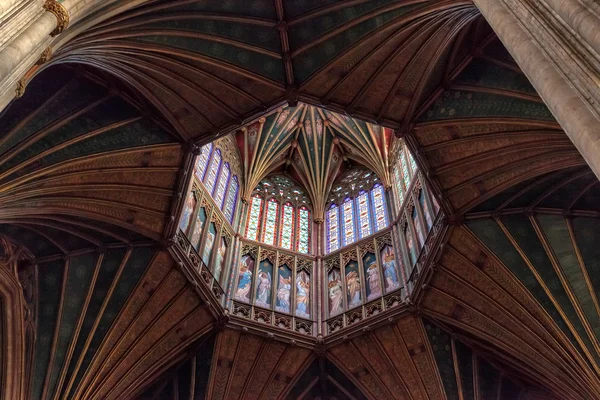 Vue intérieure d'une partie de la cathédrale d'Ely — Photo