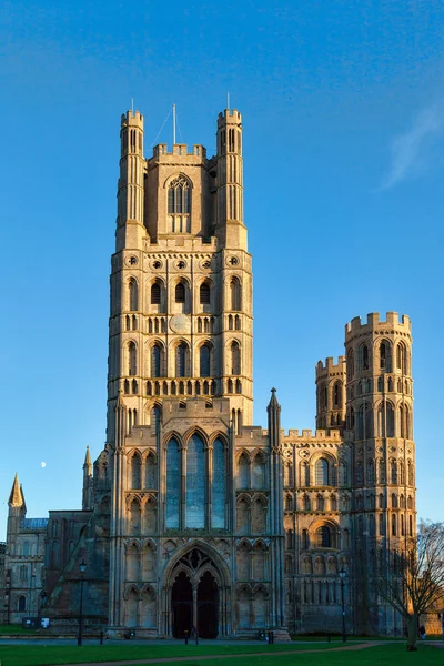 Buitenaanzicht van de kathedraal van ely — Stockfoto