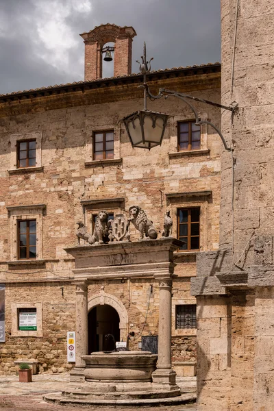 Κτίριο σε montepulciano — Φωτογραφία Αρχείου