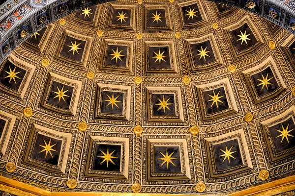 Vista interior de la Catedral de Siena — Foto de Stock