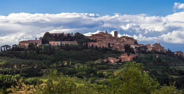 View of San Quirico Tuscany — Stock Photo, Image