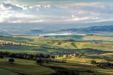 val d orcia üzerinde gündoğumu