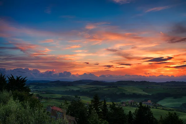 Východ slunce nad Val d 'Orcia — Stock fotografie