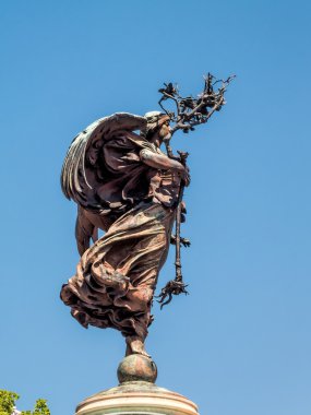 카디프 시티 홀에 인접 한 평화의 동상