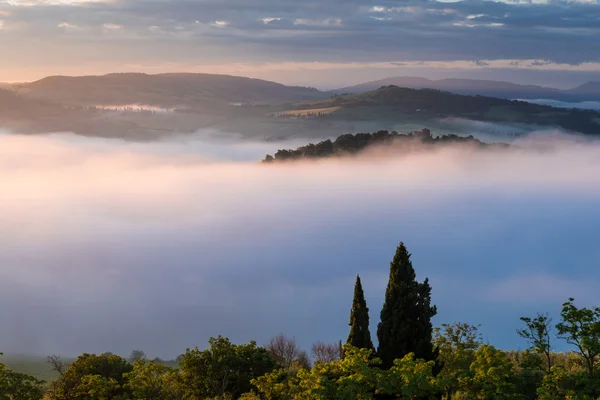 Východ slunce nad Val d 'Orcia — Stock fotografie