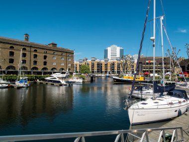 Aziz katherine Londra dock