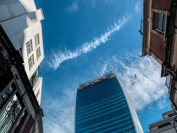 Nowy biurowiec w centrum Londynu — Zdjęcie stockowe