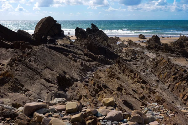 ワイドマウス ・ ベイ付近の岩の多い海岸線 — ストック写真