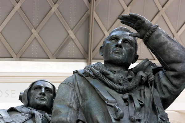Philip jacksons sculptuur ter herdenking van raf bomber command — Stockfoto