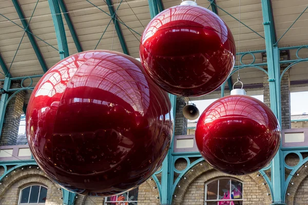 Deoraciones de Navidad en Covent Garden — Foto de Stock