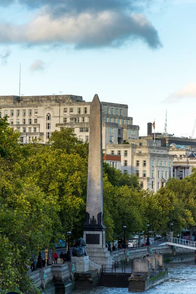 View along the River Thames — Stockfoto