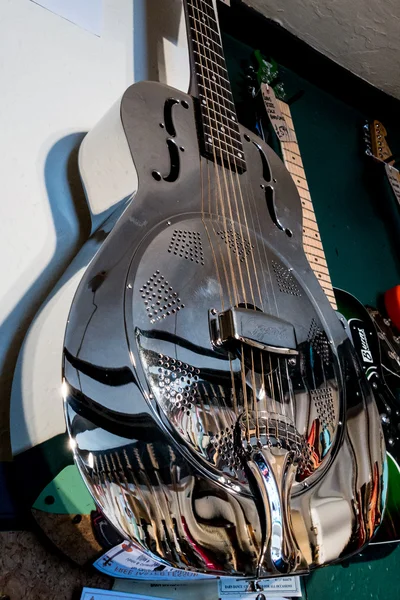 Electric guitars on display in a music shop — Stock Photo, Image