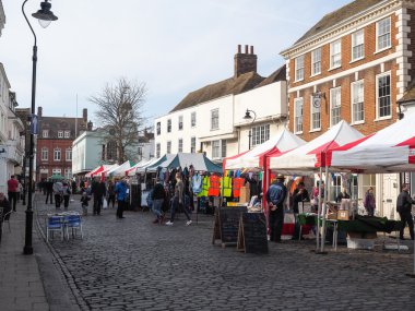 vista al mercatino a faversham