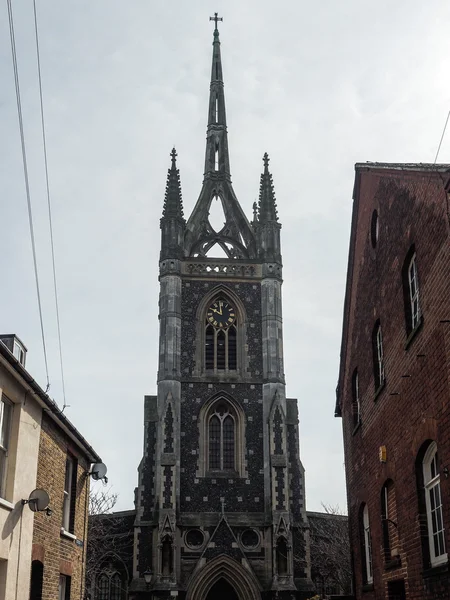 Vue de l'église Sainte-Marie-de-la-Charité à Faversham Kent le 29 mars 2014 — Photo
