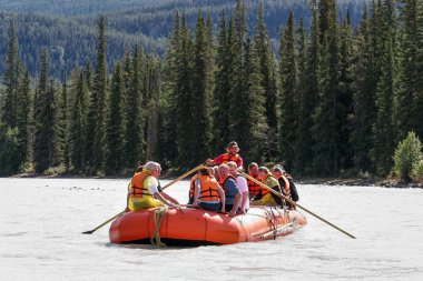 Athabasca nehirde rafting Whitewater