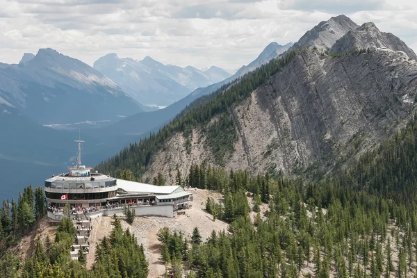 Centrum turystyczne w pobliżu: banff — Zdjęcie stockowe