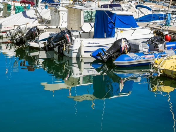 Barcos na marina em Marbella — Fotografia de Stock