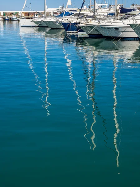 Човни в marina в Марбельї — стокове фото