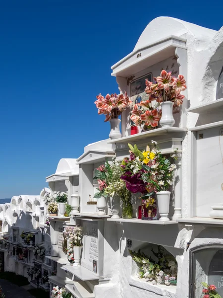 Weergave van de begraafplaats in casares, Spanje — Stockfoto