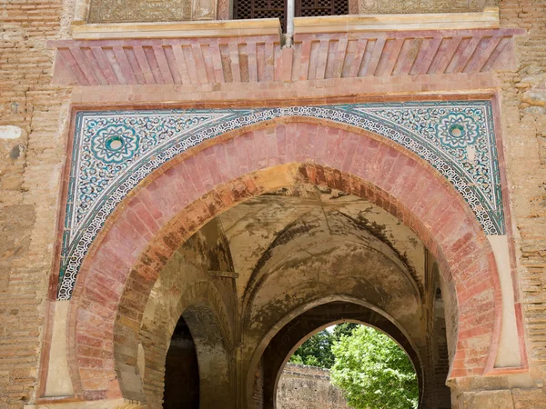 Entrance arch at the Alhambra  Palace — Stock Photo, Image