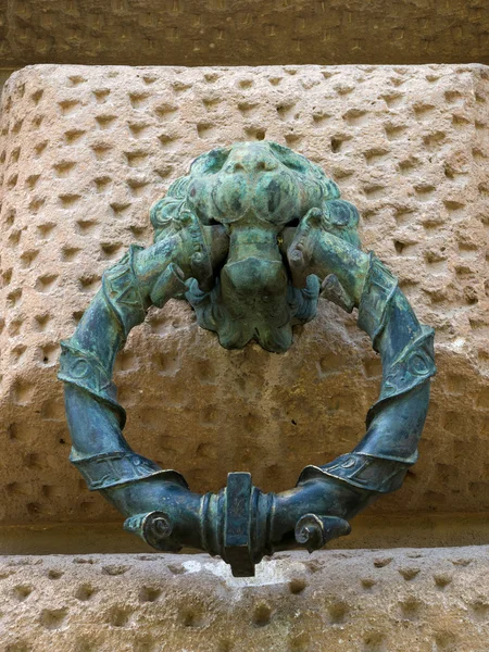 Ring, aby związać konia w pałacu alhambra — Zdjęcie stockowe