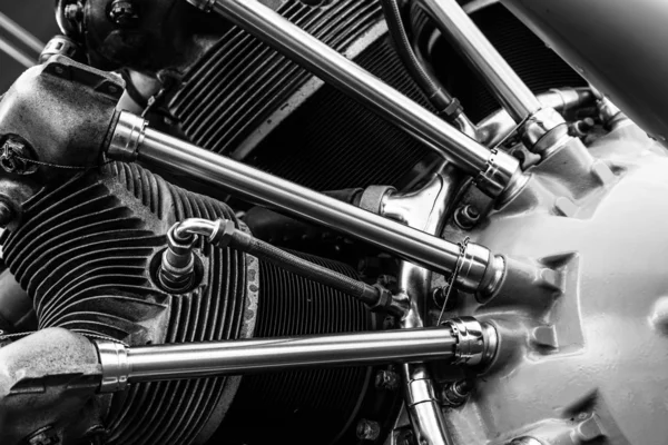 Close-up of a vintage aeroplane engine — Stock Photo, Image