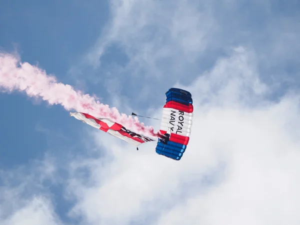 Equipo de paracaídas Royal Navy —  Fotos de Stock