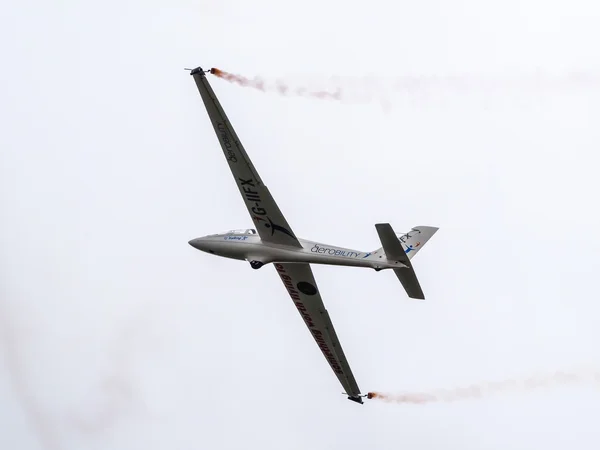 Gleitschirmflieger — Stockfoto