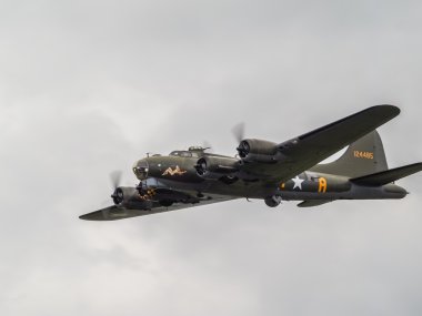 memphis belle boeing b 17 sally b bombacı Biggin hill üzerinde uçan