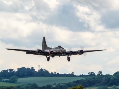 memphis belle boeing b 17 sally b bombacı Biggin hill üzerinde uçan