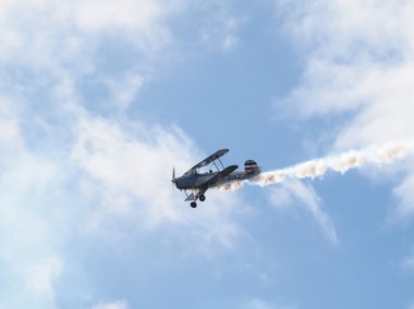 1954 casa 1-131e jungmann g-bsaj biggin hill airfiel üzerinde uçan