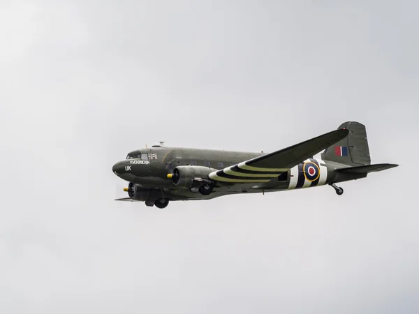 Dakota aeroplane flying over Biggin Hill airfield — Stock Photo, Image