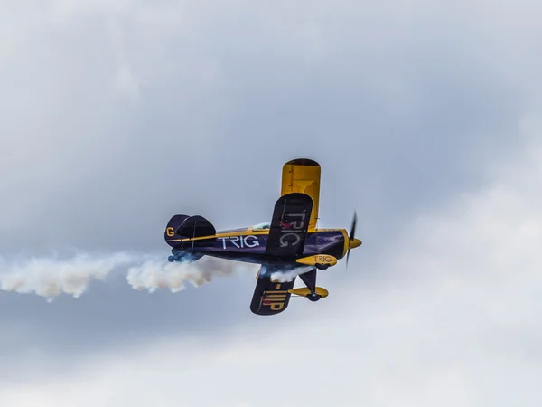 El Trig Aerobatic Team sobrevuela el aeropuerto de Biggin Hill —  Fotos de Stock