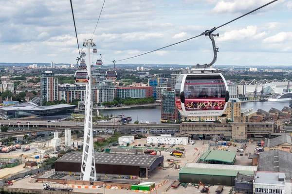 Blick auf die Londoner Seilbahn über die Themse — Stockfoto