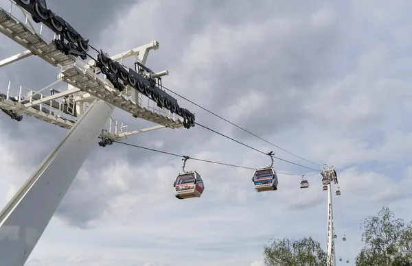 Londra teleferik thames Nehri üzerinde görüş — Stok fotoğraf