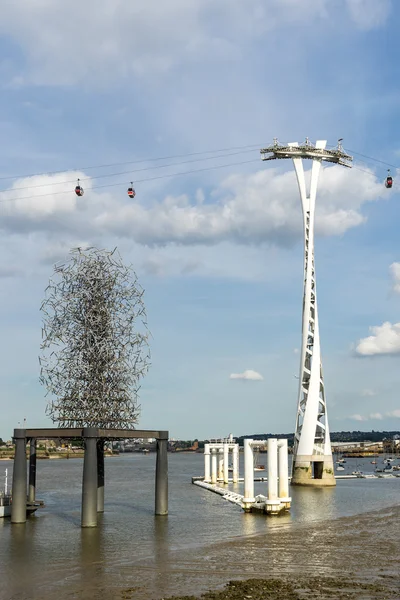 Visa av linbanan london över Themsen — Stockfoto