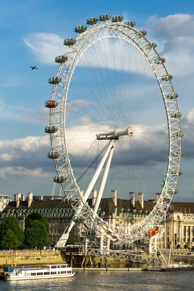 Utsikt över London Eye — Stockfoto