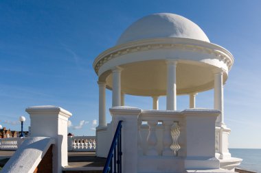 colonnades gerekçesiyle de la warr Pavyonu bexhill-on-sea içinde