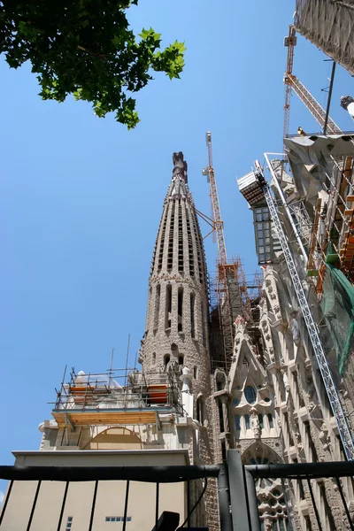 Yksityiskohta rakentamisen Gaudin La Sagrada Familia — kuvapankkivalokuva