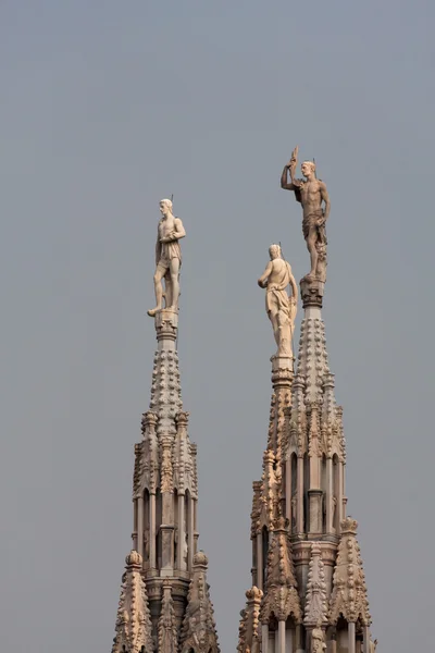 Detail of the skyline of the Duomo in Milan — Stock Photo, Image