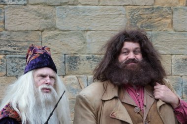 Hagrid ve dumbledore alnwick castle adlı gerçekleştirme
