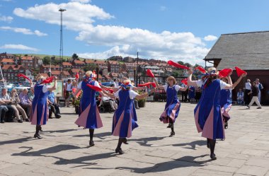 Whitby içinde dans kadın morris
