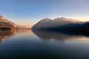 como Gölü'nün görünümünden mandello del lario