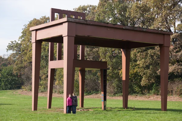 Huge table and chair in Parco di Monza — Stock Photo, Image
