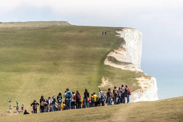 Wycieczkach szkolnych przerw przed wejście na south downs w beac — Zdjęcie stockowe