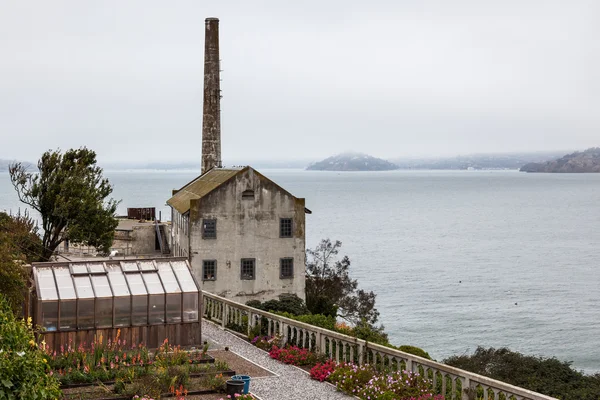 San francisco yakınındaki Alcatraz cezaevi — Stok fotoğraf