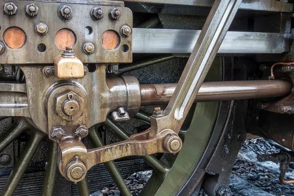 Wheel of U class locomotive at Sheffield Park station — Stock Photo, Image